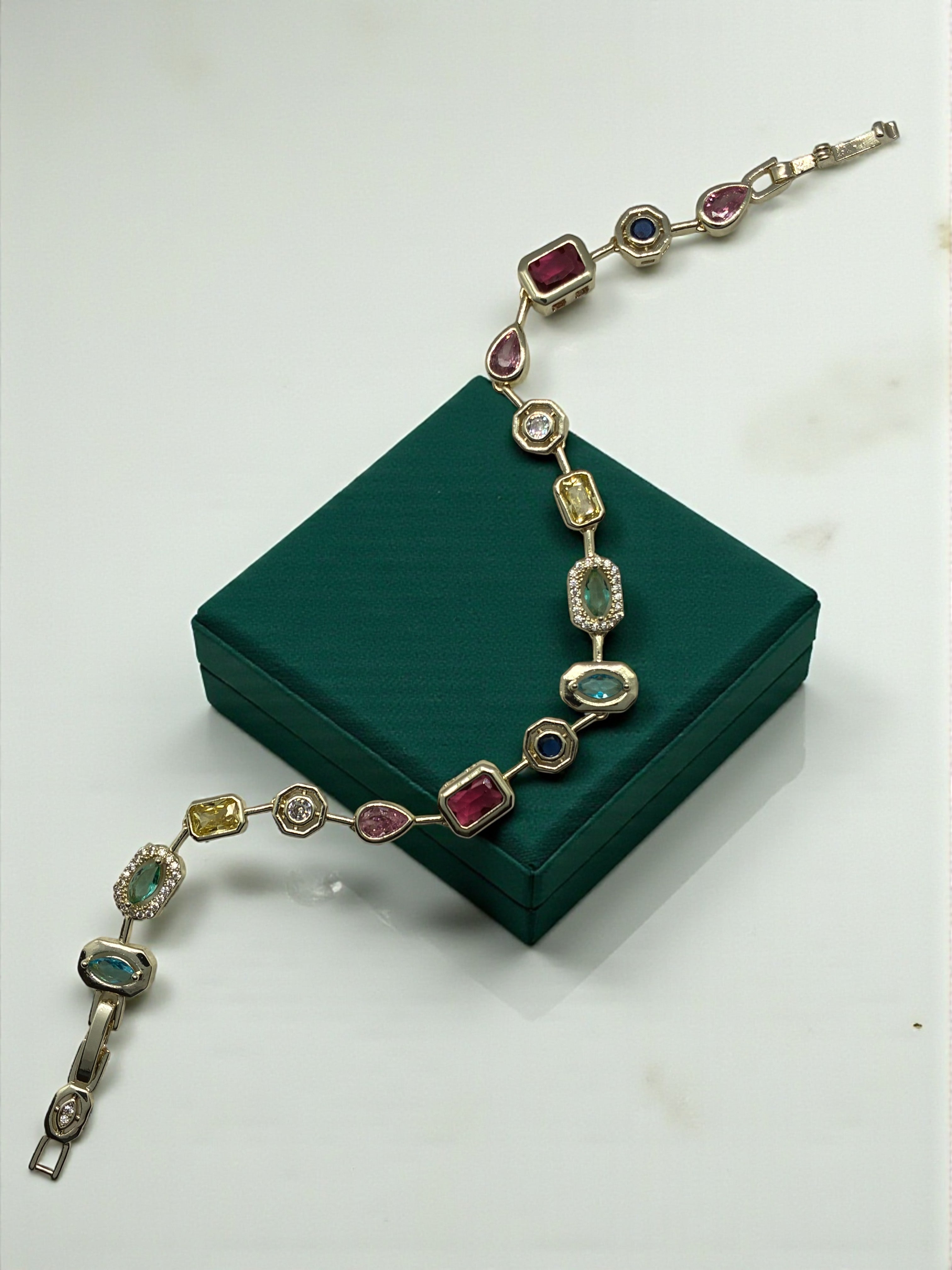 7 element's bileklik