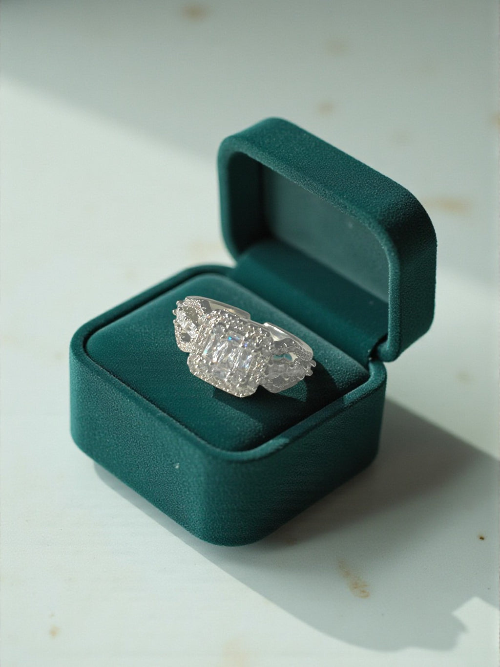 Kristal Baget Yüzük